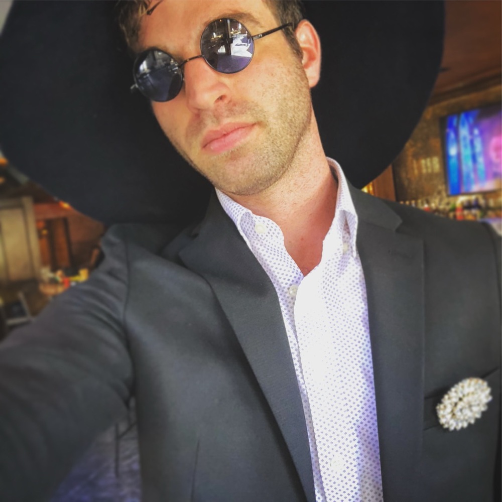 Meet your Posher, Adam